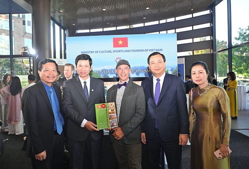 Thứ trưởng Hồ An Phong và Cục trưởng Nguyễn Trùng Khánh giao lưu cùng khách Hoa Kỳ